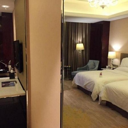 Dongwu New Century Grand Hotel Huzhou Exterior photo