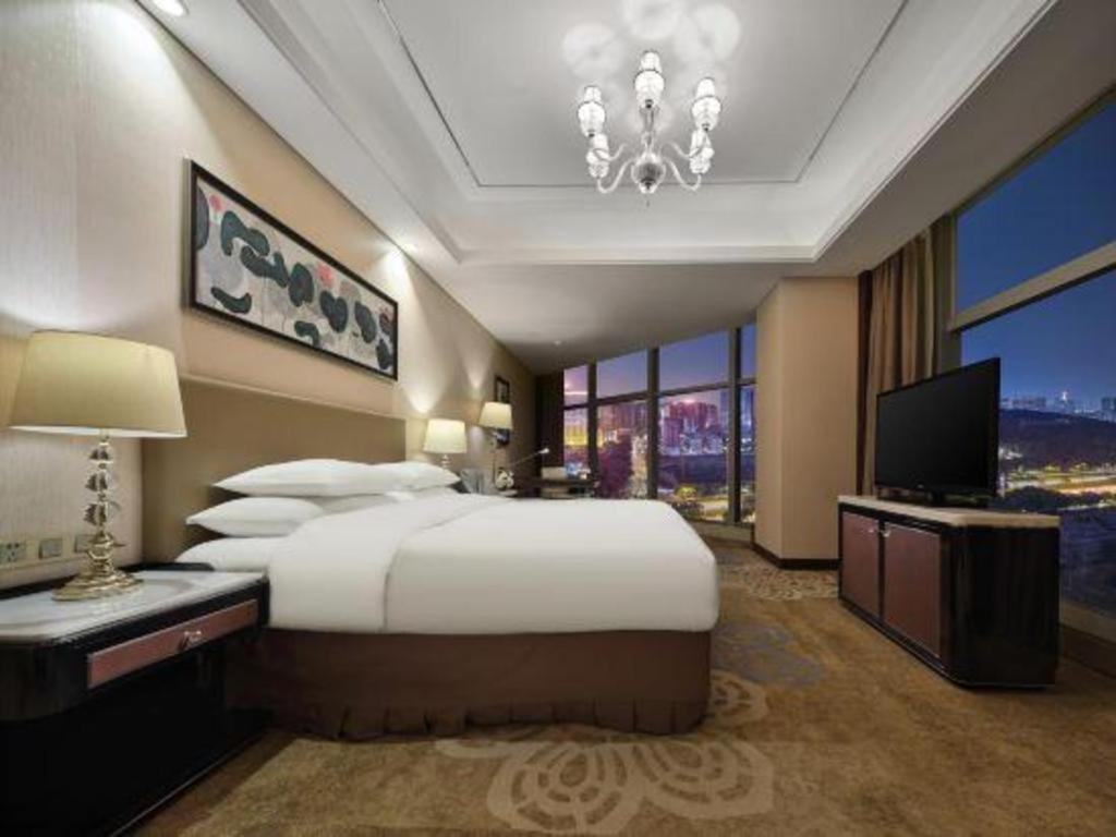Dongwu New Century Grand Hotel Huzhou Exterior photo