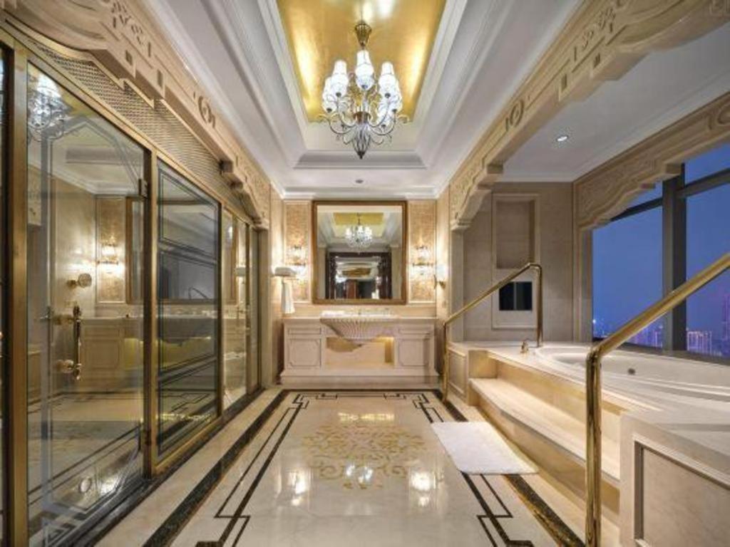 Dongwu New Century Grand Hotel Huzhou Exterior photo