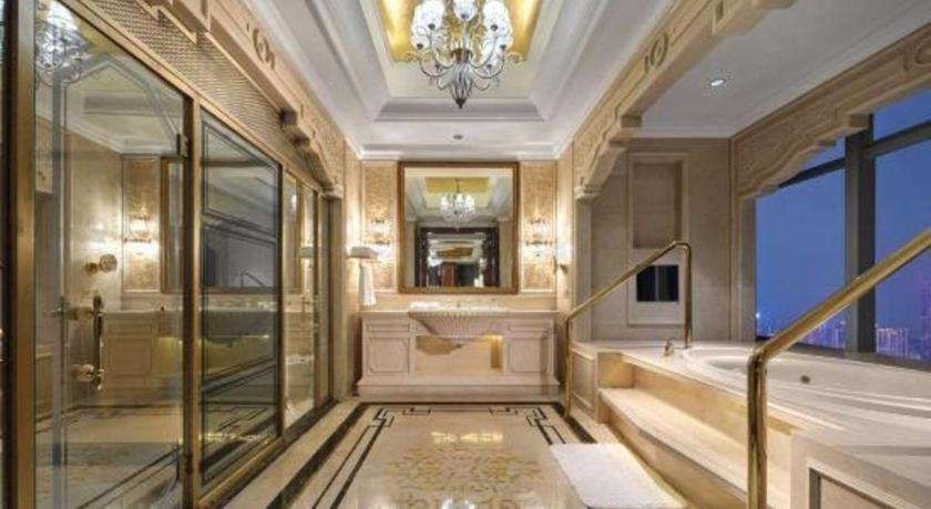 Dongwu New Century Grand Hotel Huzhou Exterior photo